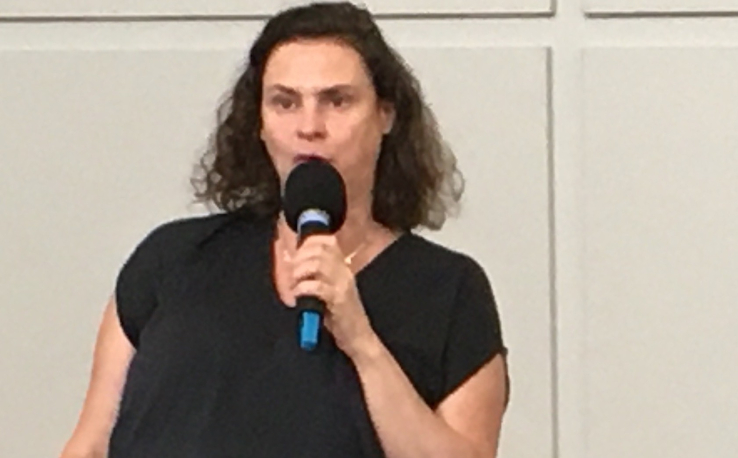 Nina Horaczek, hier 2023 bei der Präsentation ihres Buchs „Kickl beim Wort genommen&quot;