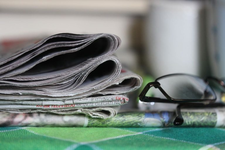 Auszeichnung für Journalist:innen & Branchen-Voting ( Symbolbild Zeitungen)
