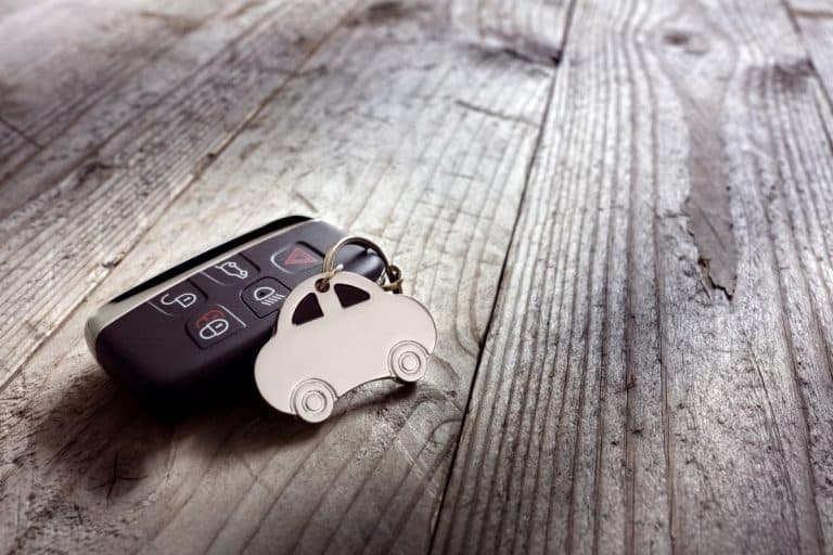 Die Organisation von Schlüssel ist beispielsweise in einem Autohaus empfehlenswert - idealerweise mit sicheren Schlüsselkästen