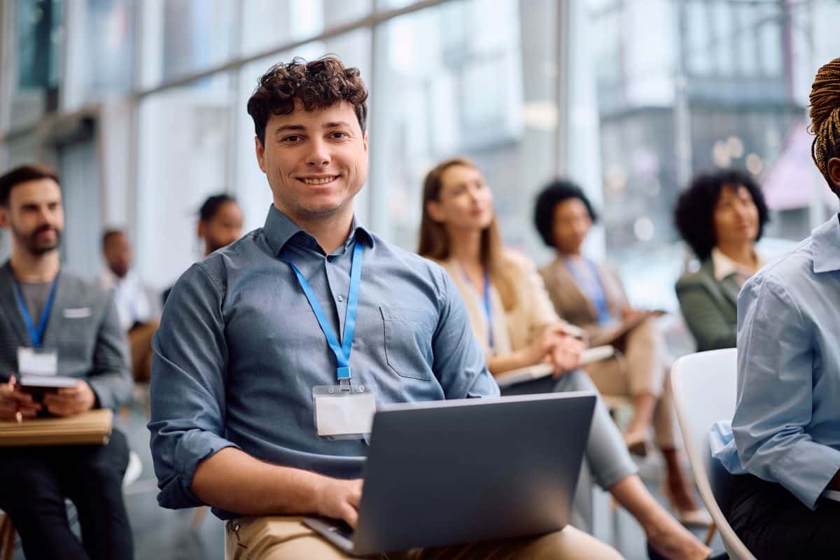 Welche Vorteile bringt SAP aktuell - für Jobchancen, Bewerbung, für dein Profil? Jetzt zu Schulungen und Kursen informieren - Weiterbildung und Ausbildung zählen immer!