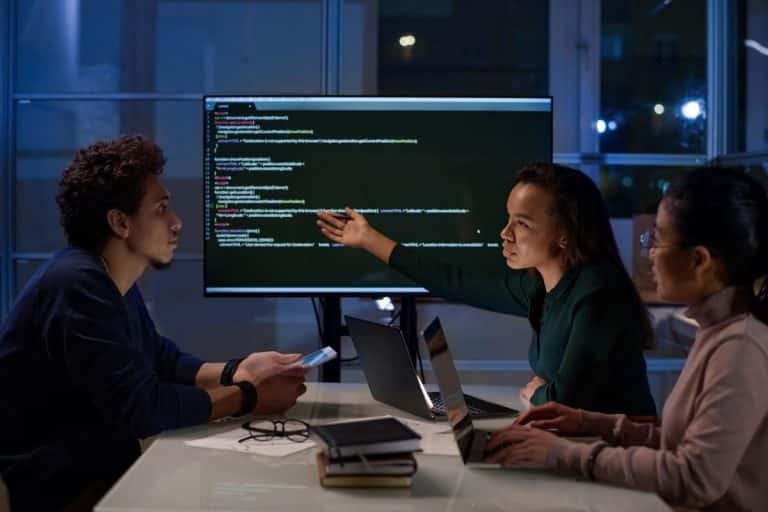 Gehalt in der Softwareentwicklung - Verhandlung & Weiterbildung sind empfehlenswert