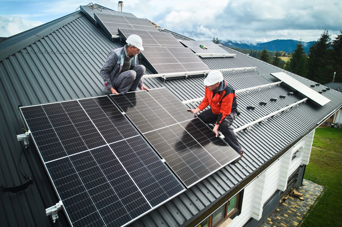 Gehalt und Leistungen - PV Monteur in Österreich